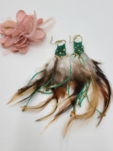 Load image into Gallery viewer, Earrings Feather