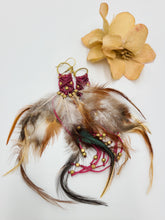 Load image into Gallery viewer, Earrings Feather