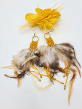 Load image into Gallery viewer, Earrings Feather