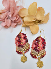 Load image into Gallery viewer, Earrings Dogma