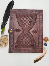 Load image into Gallery viewer, Book Orion