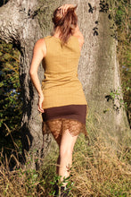 Load image into Gallery viewer, Top Debbie