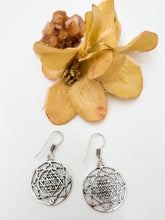 Load image into Gallery viewer, Earrings Mandela
